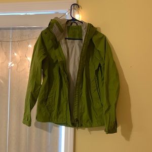 L.L. Bean Woman’s Jacket nylon rain jacket like new!